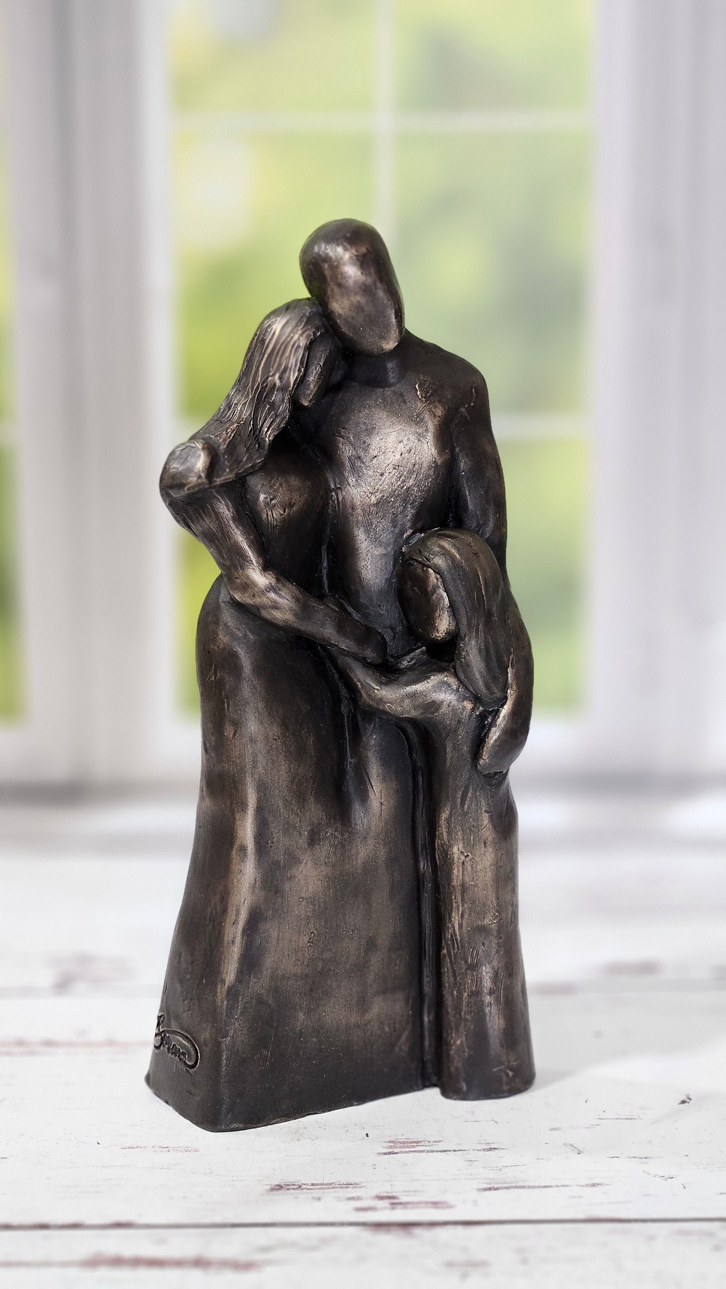 Personalized Anniversary Gift – Family of Three Sculpture with One Child (7th, 8th, 10th)